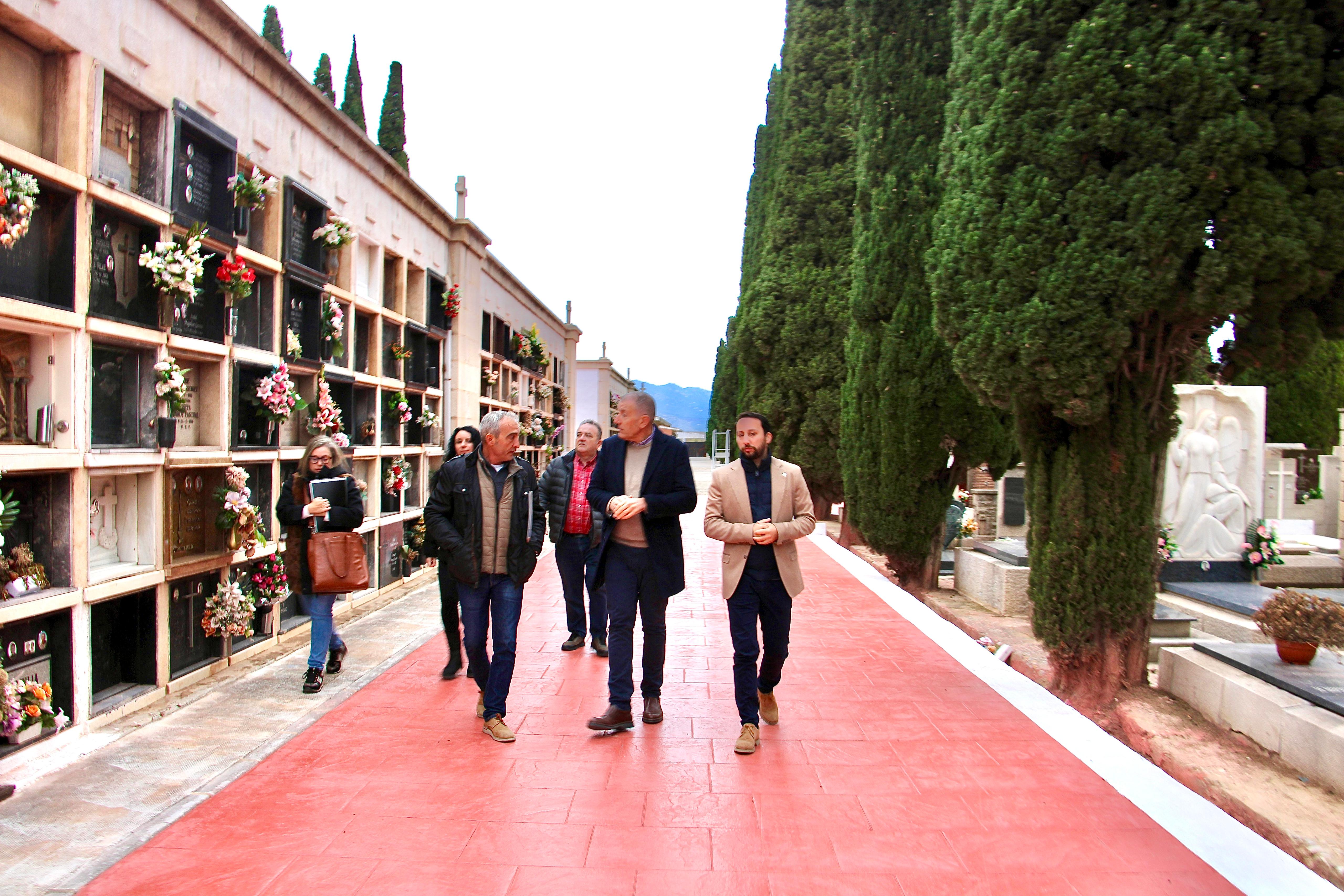 Finalizan las obras de reparación de los viales del cuadro San Antonio y la primera fase del cuadro de Santa María del Cementerio municipal de Castellón