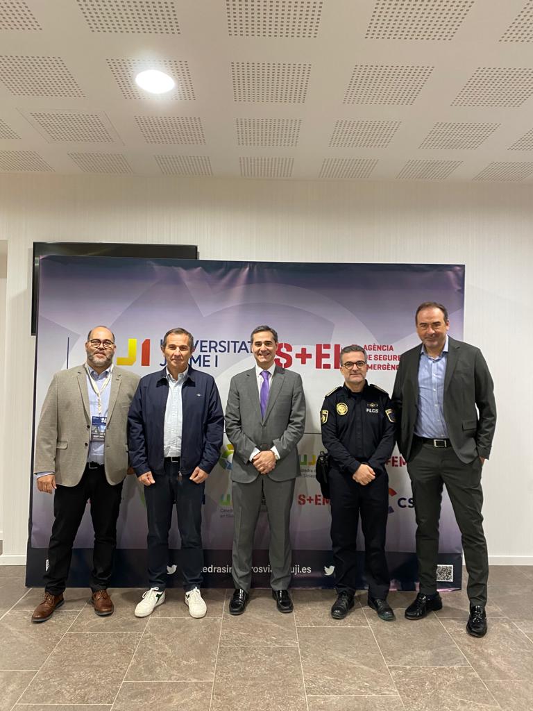 Antonio Ortolá, concejal de Seguridad y Emergencias, inaugura la I Jornada de Centrales en Coordinación de Emergencias en la UJI