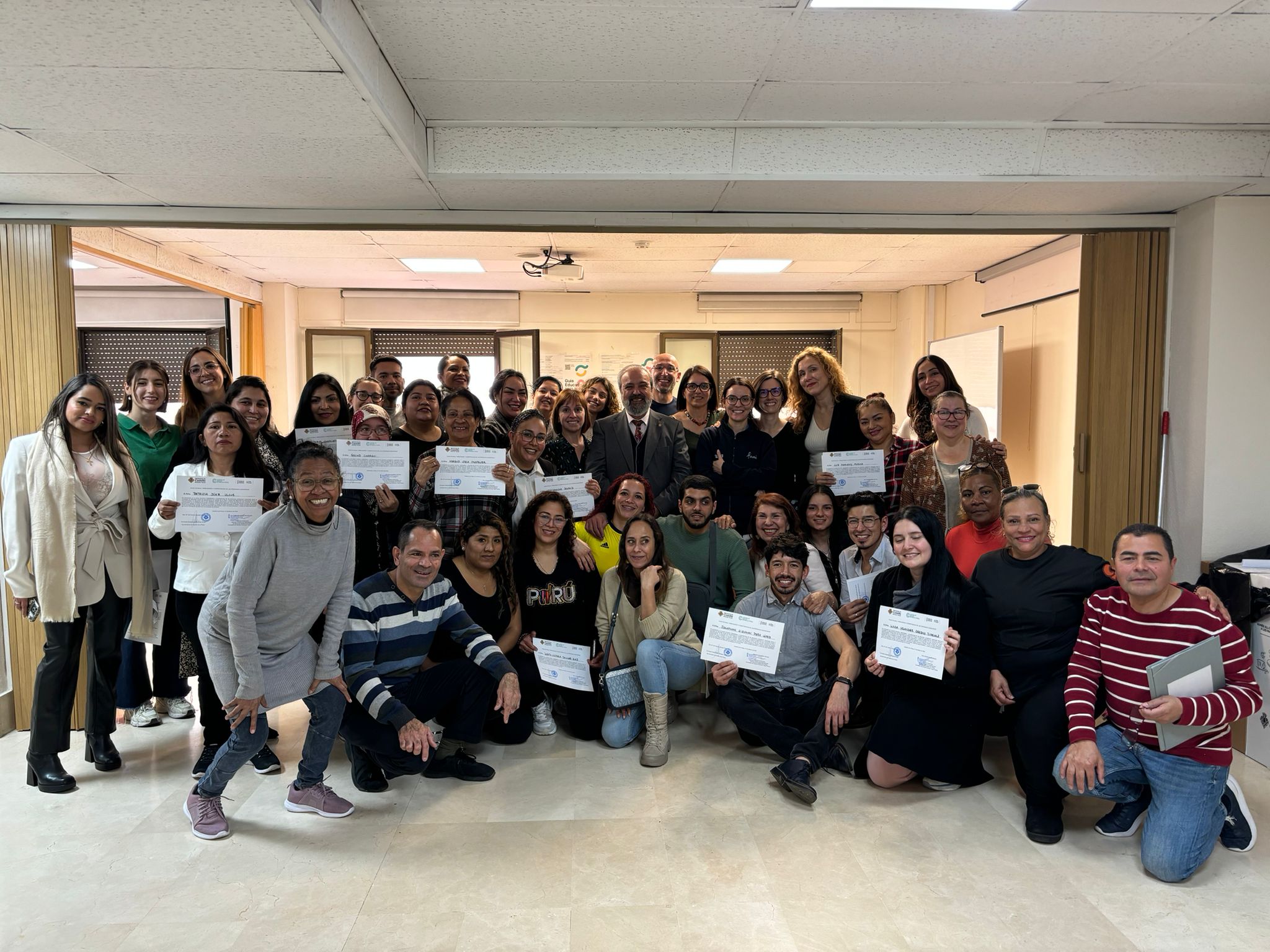 Castelló entrega els diplomes del curs ‘Habilitats i competències de les persones cuidadores’