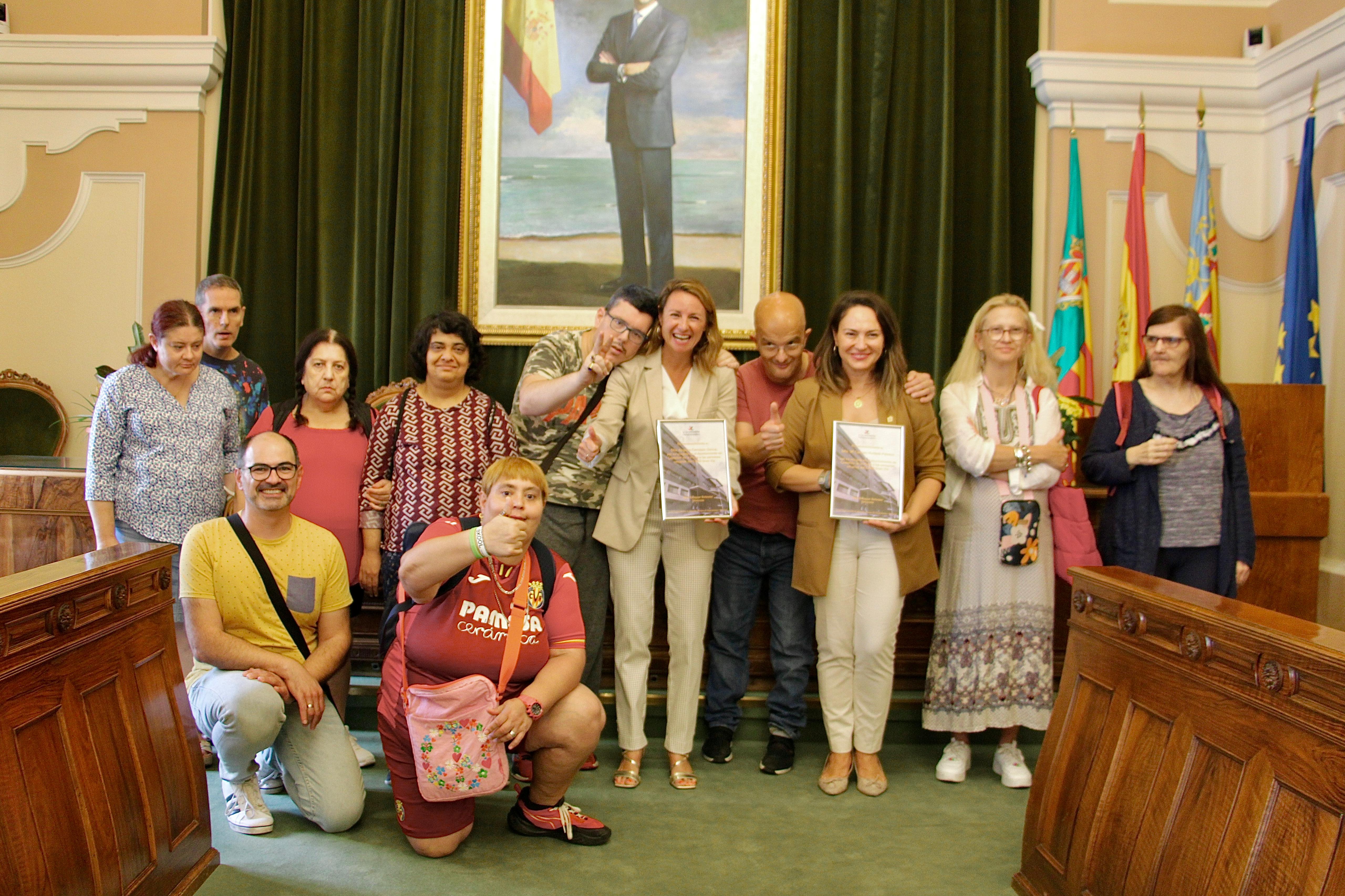 La alcaldesa de Castellón recibe a los alumnos del Centro de Atención Especial “Gran Vía”