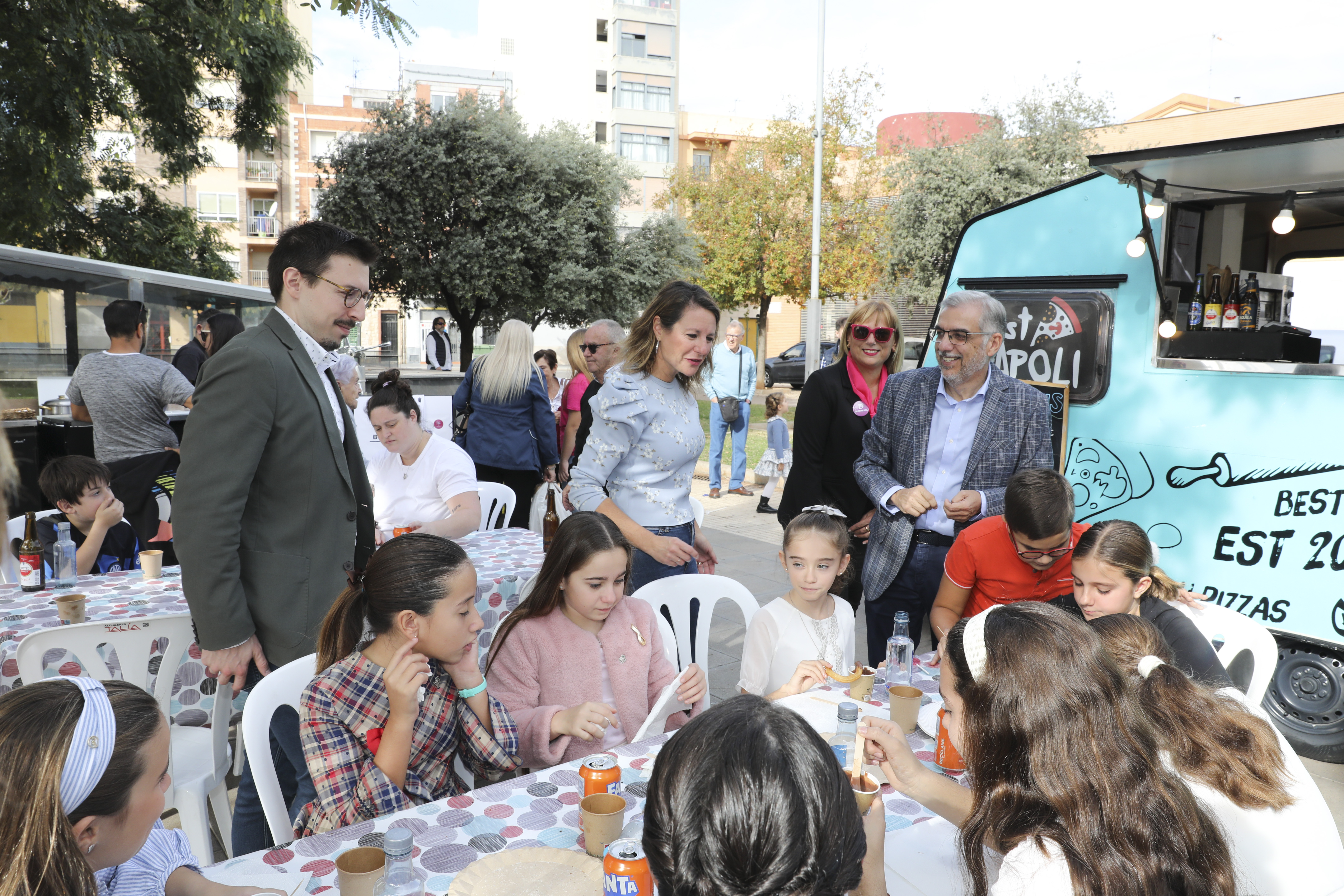 El Mercat del Raval da a conocer la oferta comercial de los barrios de Castellón